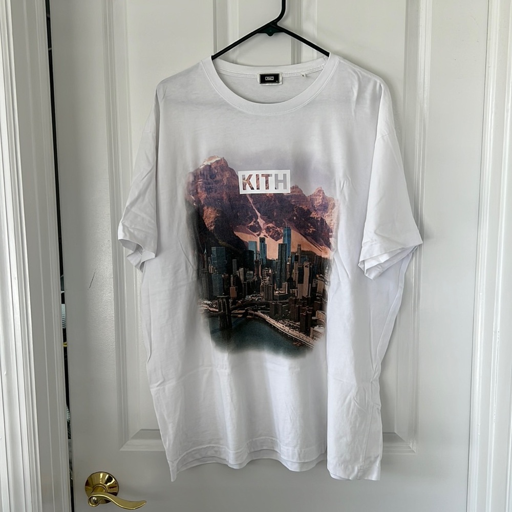 Kith NYC Skyline Graphic Tee